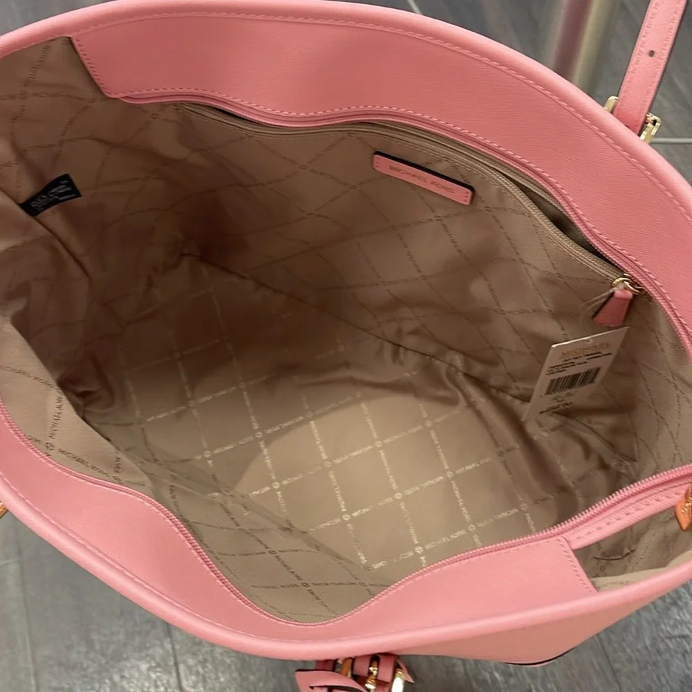 MICHAEL KORS Jet Set Travel Lg Top Zip Shoulder Tote Saffiano Leather Carnation